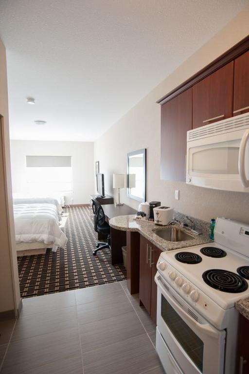 Western Star Inn & Suites Stoughton מראה חיצוני תמונה
