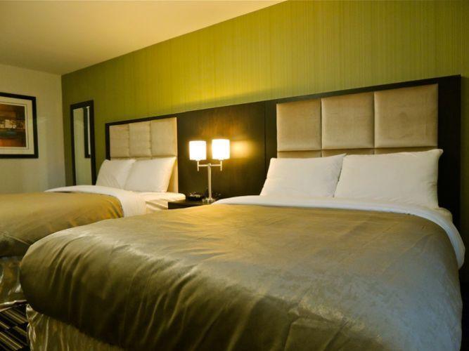 Western Star Inn & Suites Stoughton מראה חיצוני תמונה