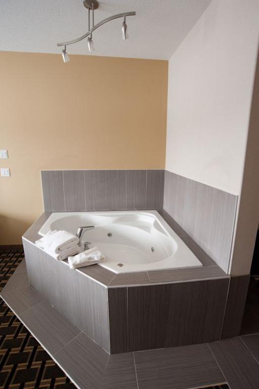Western Star Inn & Suites Stoughton מראה חיצוני תמונה